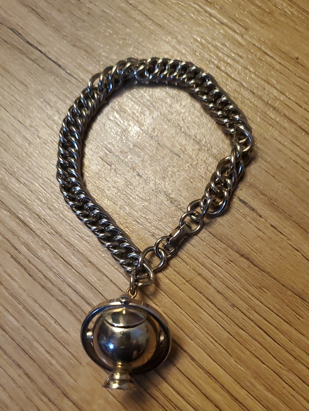 Stylish Heavy Silver Globe Pendant Chain Bracelet - Women Jewelry